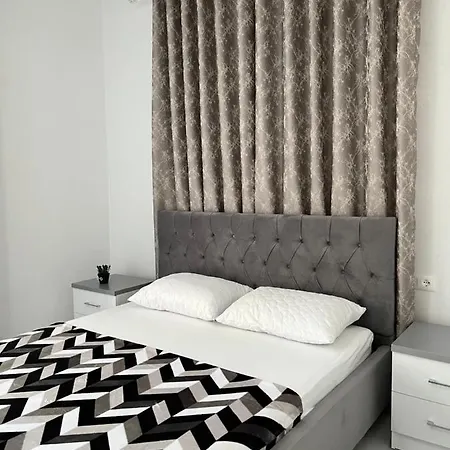 Xhefri's * Vlorë