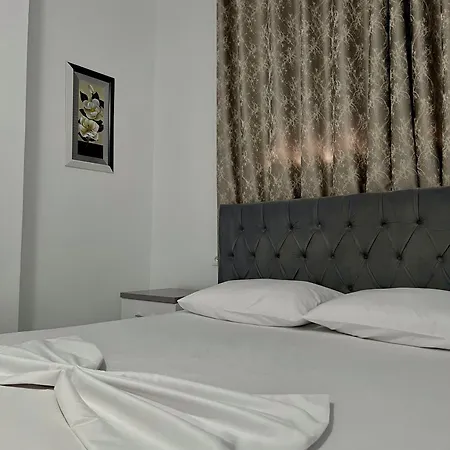 Apartment Xhefri's