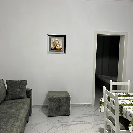 Apartment Xhefri's