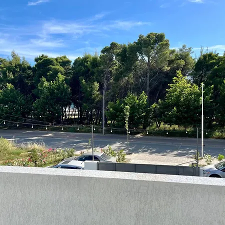 Xhefri's * Vlorë