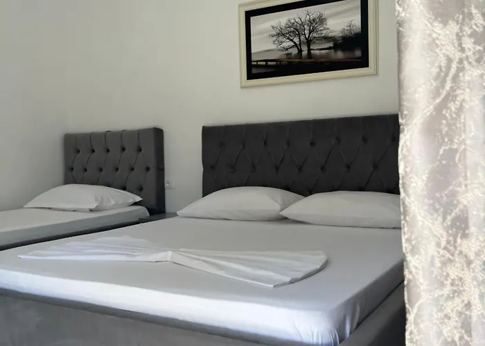 Xhefri's Apartmán *