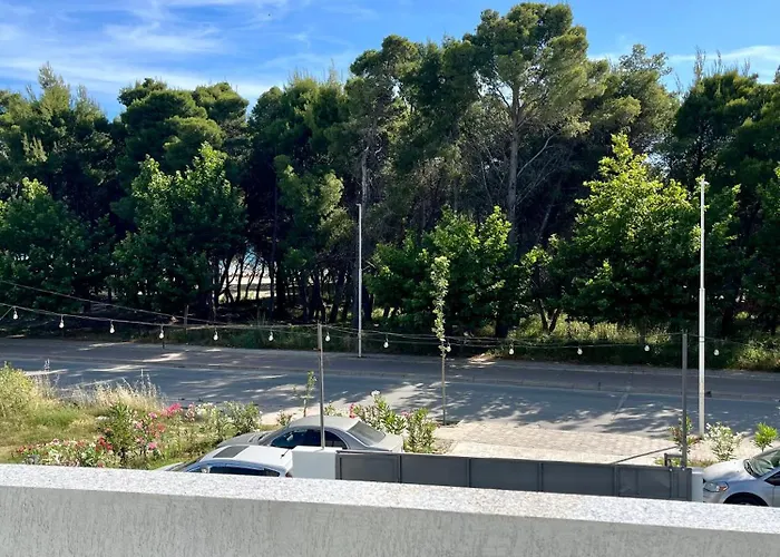 Xhefri's * Vlorë